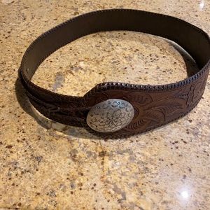 Beautiful western style carved leather belt